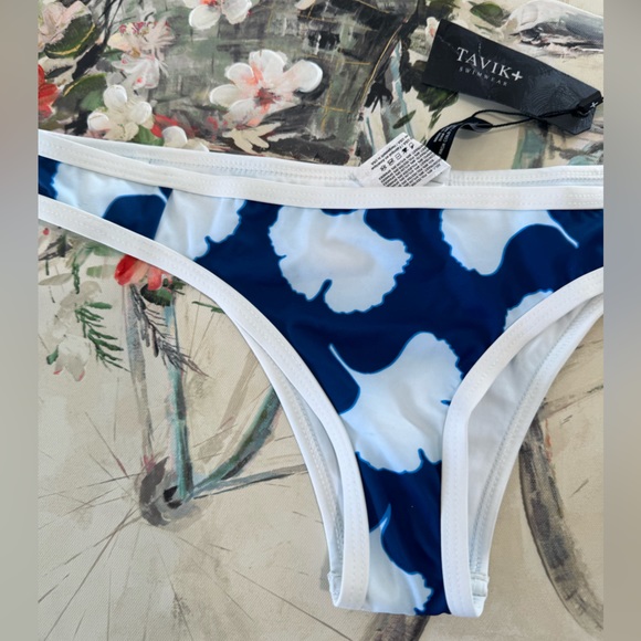 TAVIK swimming bottom 🤍 - Picture 4 of 7